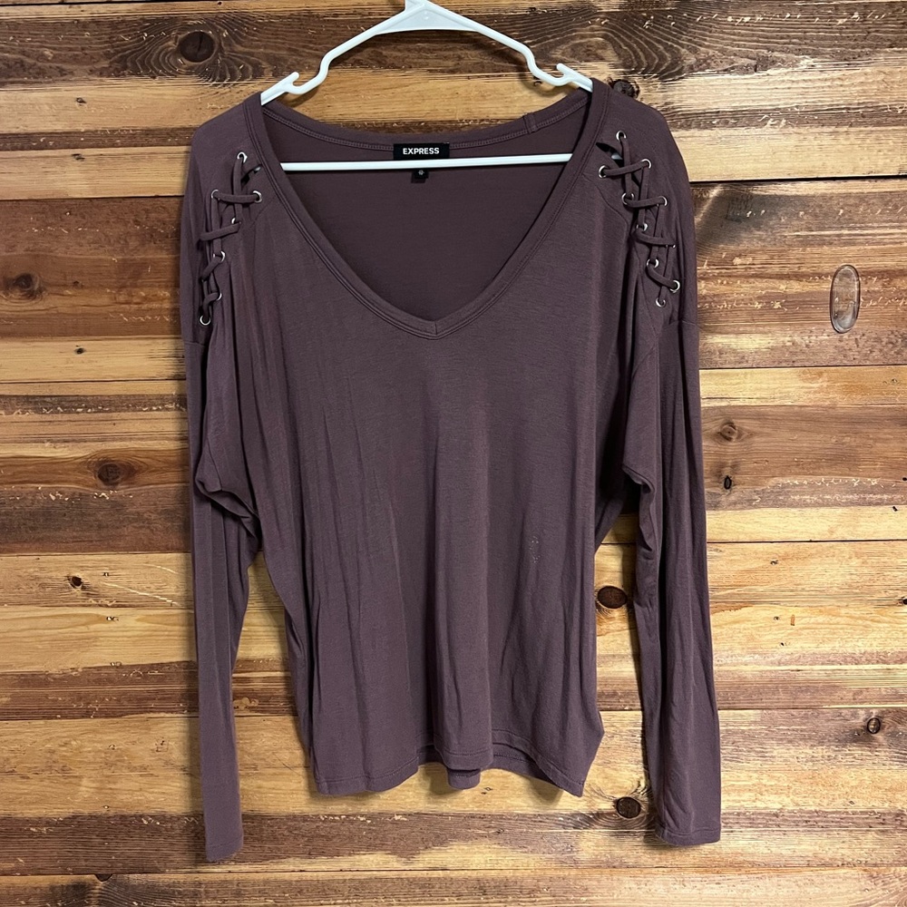 Small Express long sleeve